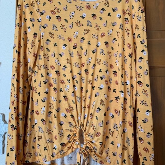 love, Fire Tops - Floral ring-tie long sleeve